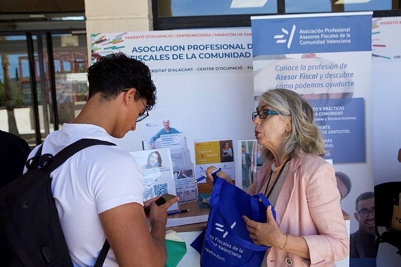 XXVI_MARATON_DE_EMPLEO_Y_EMPRENDIMIENTO_2025_676_jpg_lieV64vyMU9D8-NjQA0A_LCBCGJtpGR