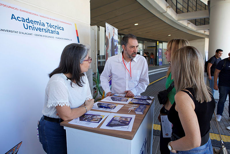 XXVI_MARATON_DE_EMPLEO_Y_EMPRENDIMIENTO_2025_766_jpg_lieluIvyMdND8-NjQA0A_H-23ZCanaz